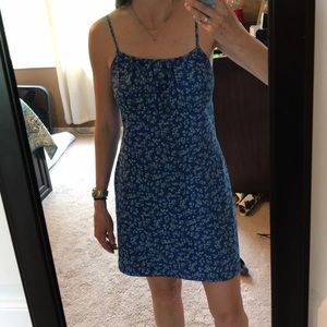 Express blue flowered dress 5/6 but fits like 4